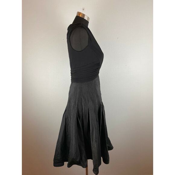 Tadashi Collection Fit Flare Cocktail Dress 8 M Black Sleeveless Ruched V-Neck - Picture 6 of 9